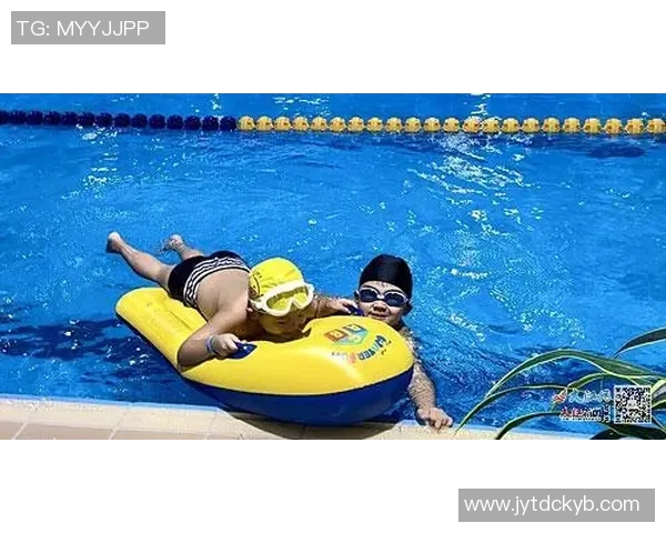 泳池清洁与设备维护全攻略打造健康安全的水质环境